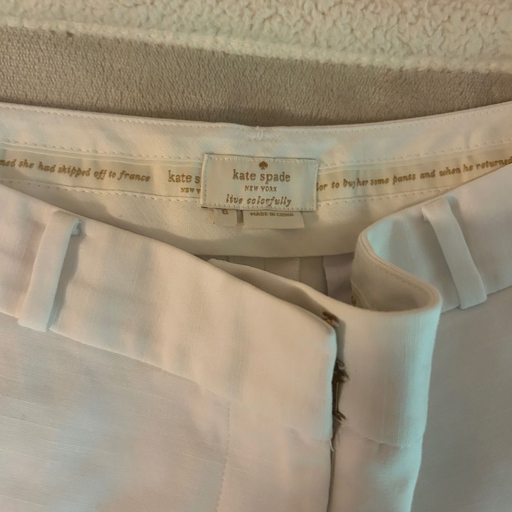 kate spade White Tailored Flat-Front Pants with Gold Accent